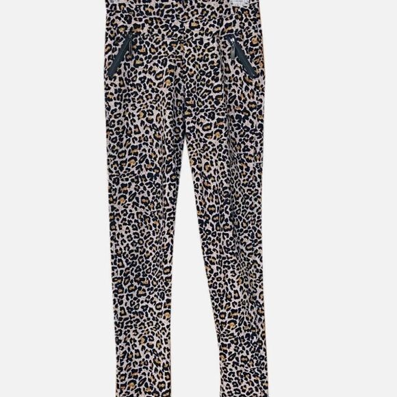 Coco + Carmen Leopard Print Leggings! - Picture 6 of 7